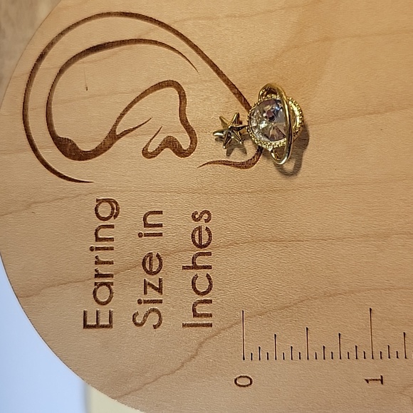 Celestial Sparkle Mismatched Shimmer Earrings - Picture 4 of 6